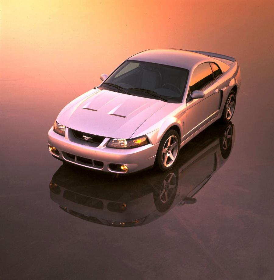  Ford Mustang SVT Cobra 2003 года  (фото 45 из 61)